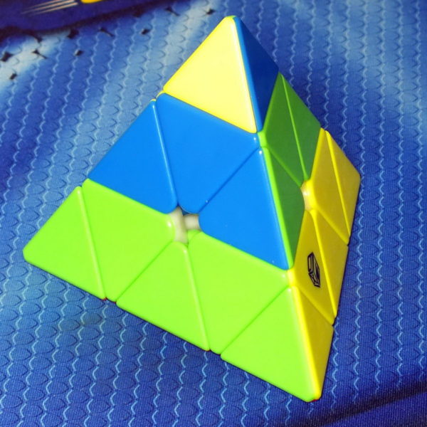 MoFangGe Magnetic Pyraminx stickerless